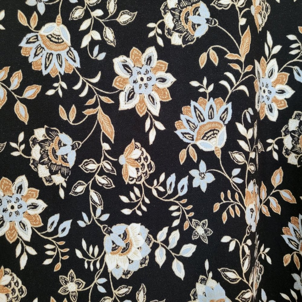 J. Jill Wearever NWOT V-Neck Black Paisley Print Top - Picture 5 of 10